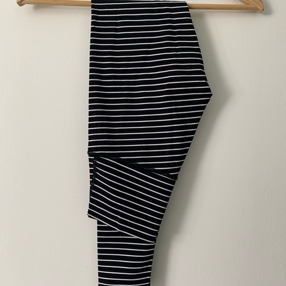 Lululemon Leggings - Picture 4 of 4